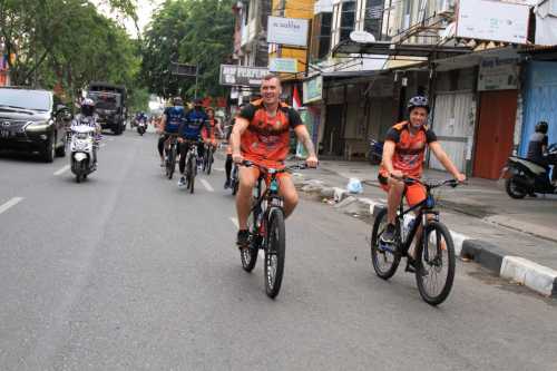 Persiraja Bangun Team Work dengan Bersepeda di Banda Aceh